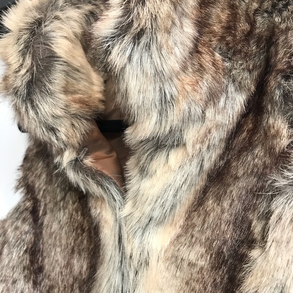 FAUX FUR VEST - Picture 6 of 8